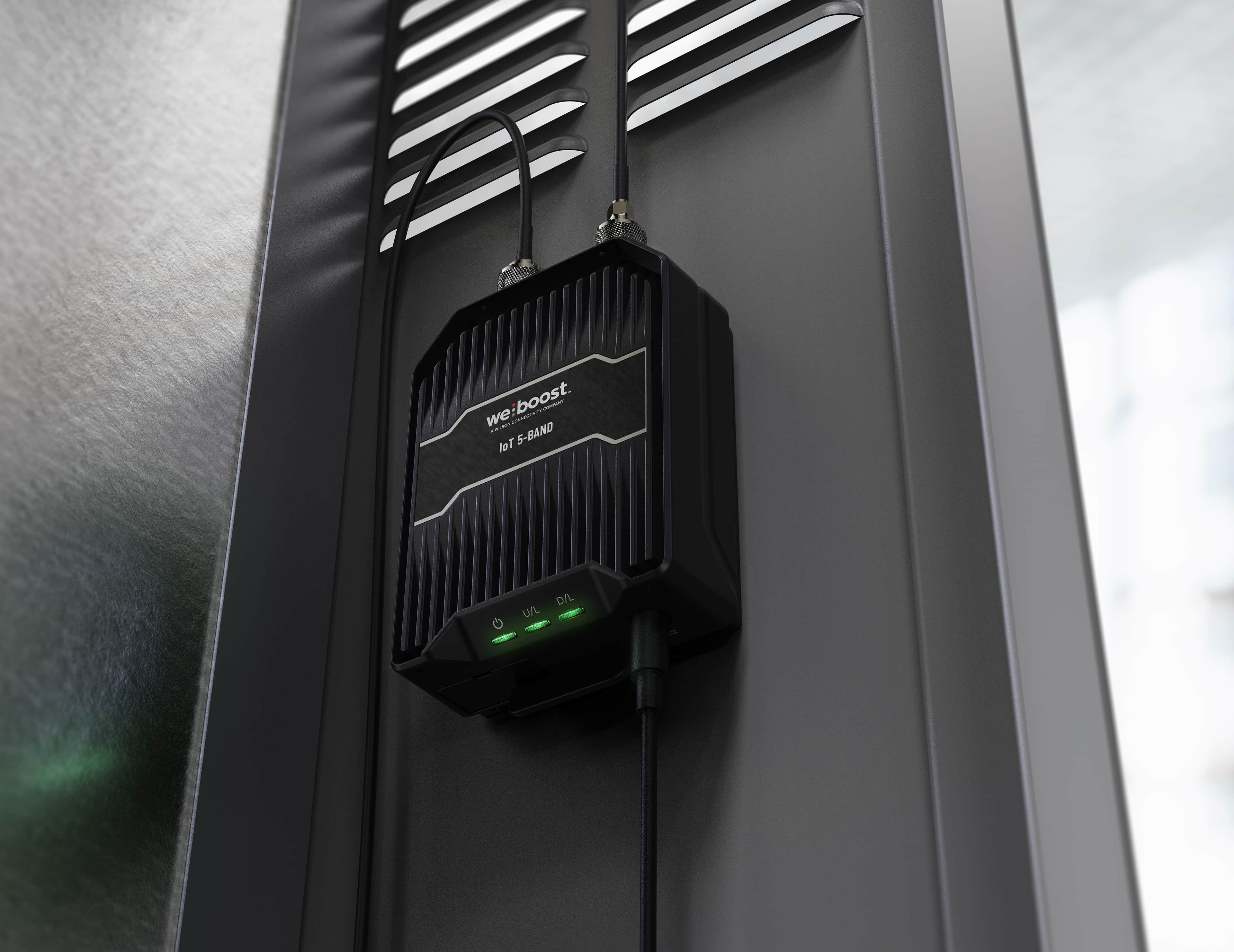 weBoost IoT Direct mounted